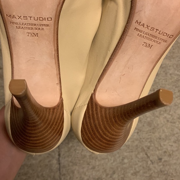MAX STUDIO Buttery Soft Leather Peep Toe Heels / Pumps in Nude Beige sz 7.5 - Picture 6 of 7